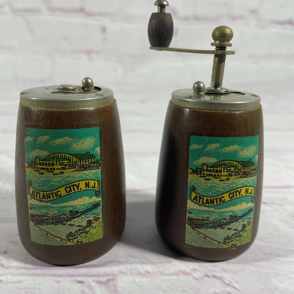 Vintage Atlantic City, N.J. Wood Salt Shaker and Pepper Mill Grinder Pair